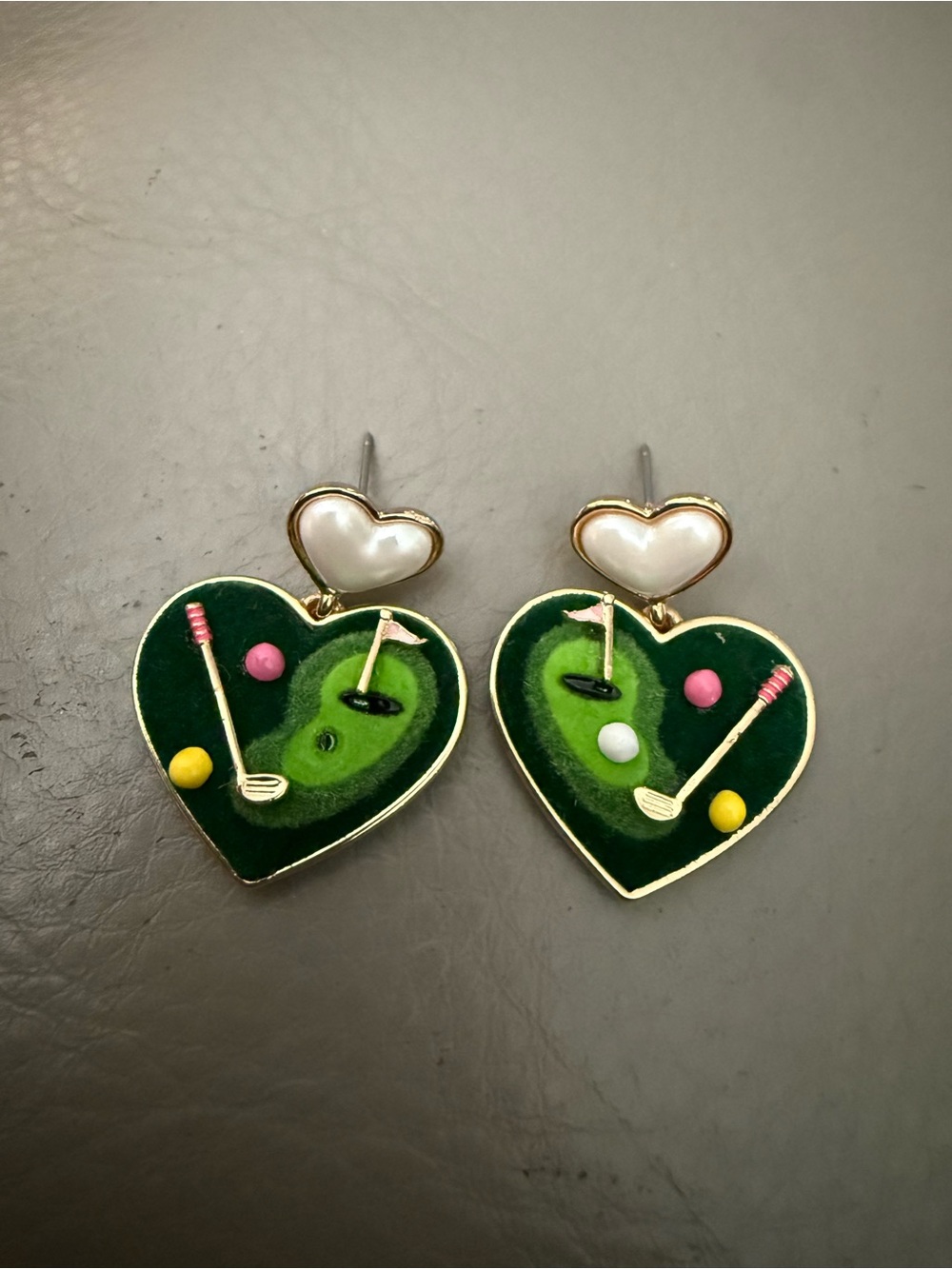NWOT Betsey Johnson Green Heart Golf Putting Course Drop Earrings with Pearl